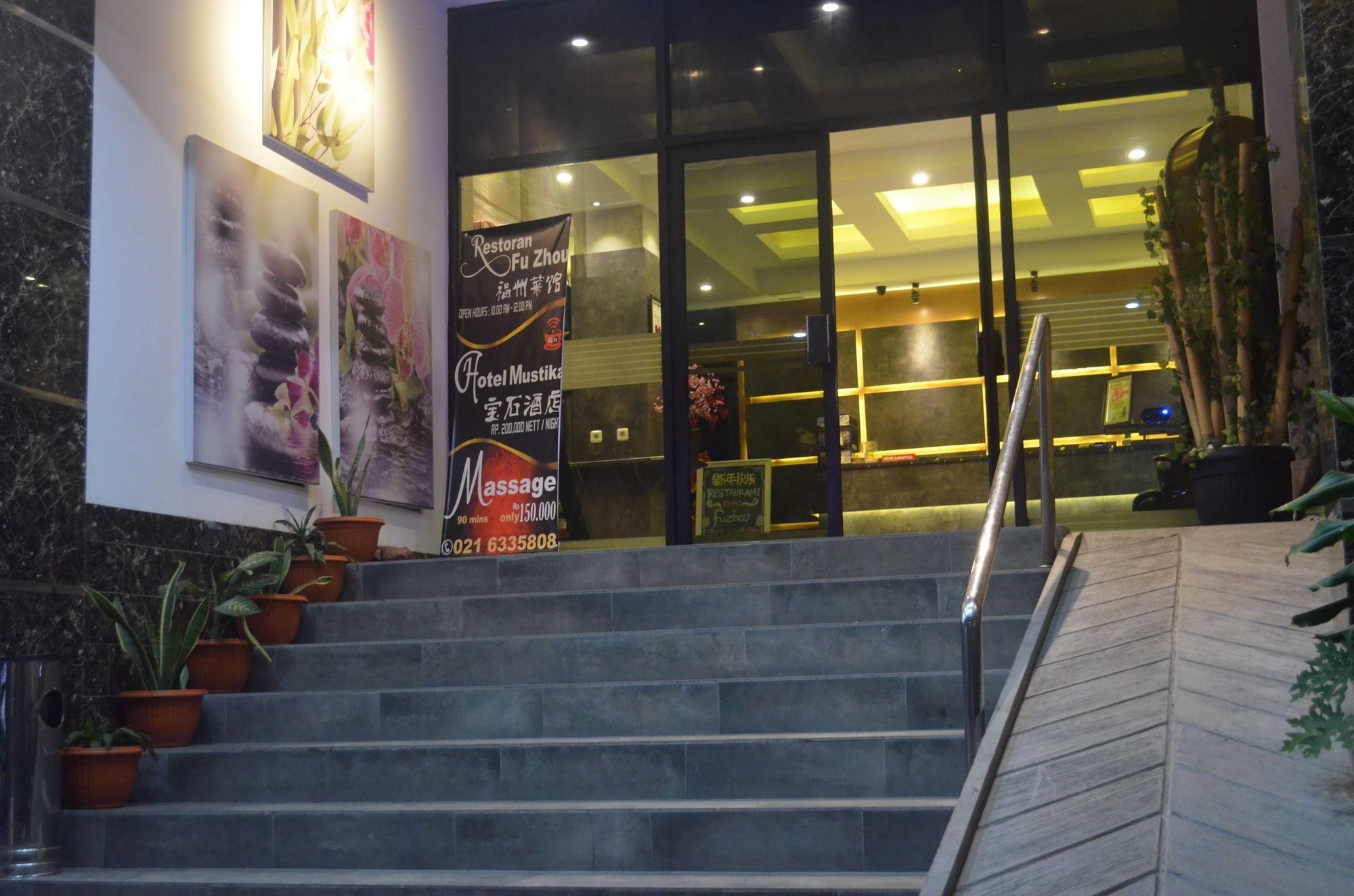 Mustika Gajah Mada Hotel Jakarta Exteriér fotografie